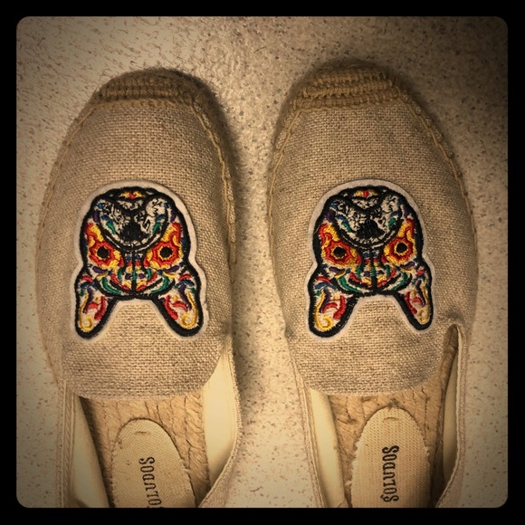 Soludos Shoes - Like new pair of Soludos shoes w/frenchie logo